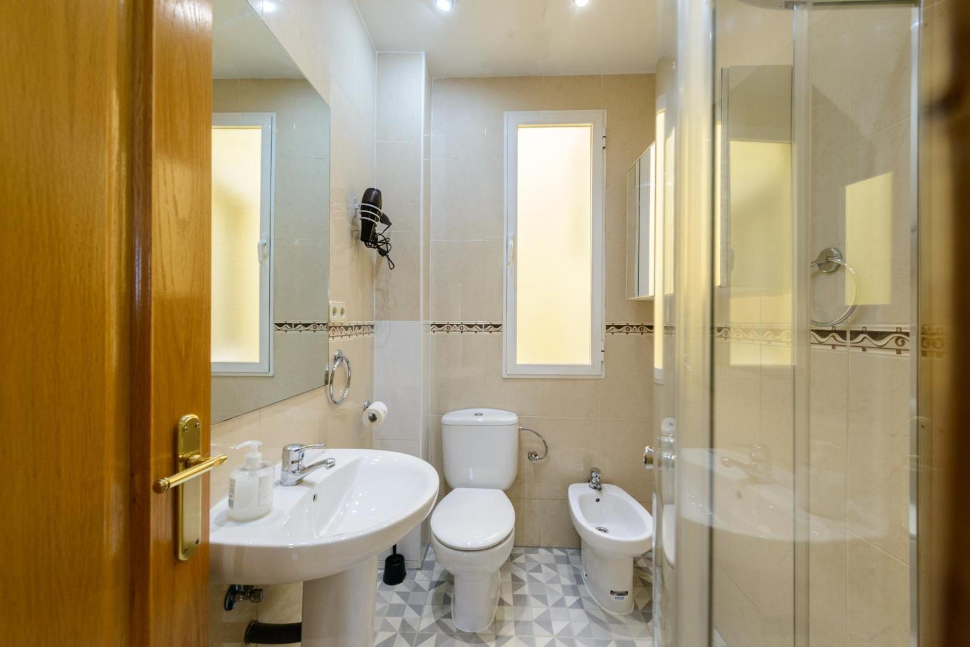 Amplio Piso En Madrid Centro Con Vistas Al Templo De Debod Διαμέρισμα Εξωτερικό φωτογραφία